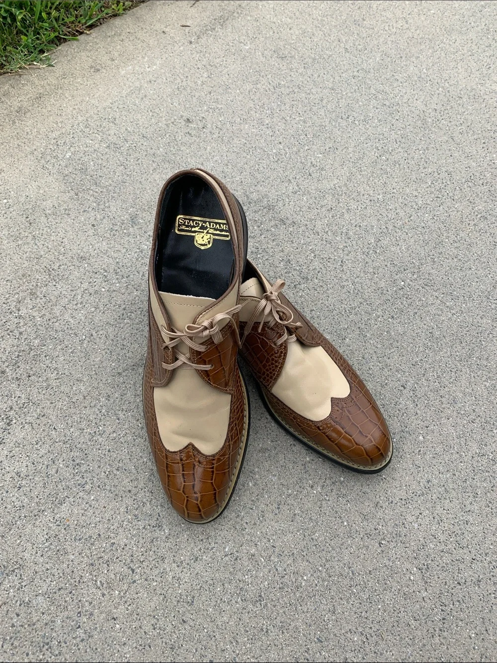 Stacy Adams Leather Brown Croc-Embossed & Cream Two-Tone Wingtip Oxfords Size 9